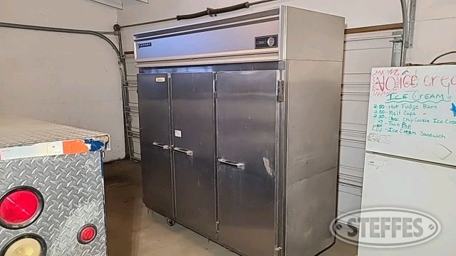 Victory FAA-3D-S7 Freezer Unit on Casters